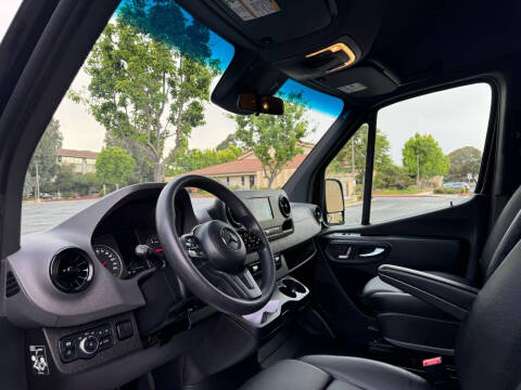 2023 Mercedes-Benz Sprinter 2500