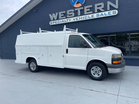 2004 GMC G3500 Utility Van for sale at Western Specialty Vehicle Sales in Braidwood IL