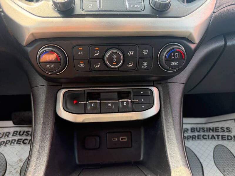 2022 GMC Acadia SLE