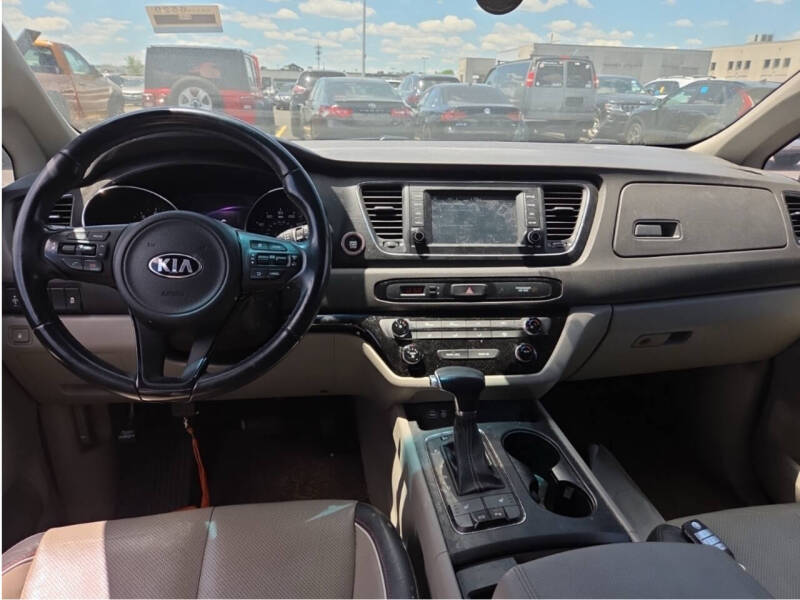 2017 Kia Sedona LX