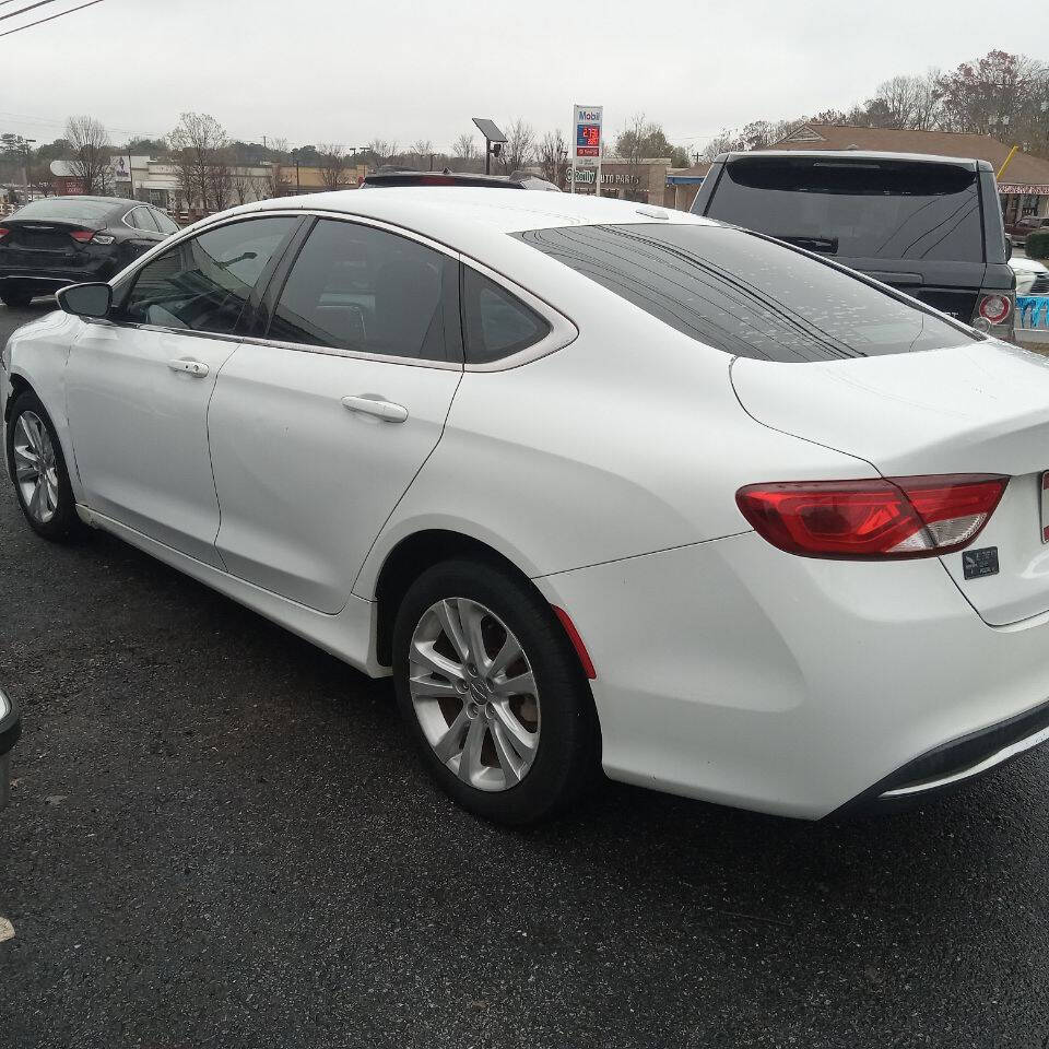 2015 Chrysler 200 Limited's photo