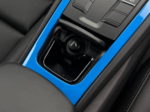 2025 Porsche 718 Cayman