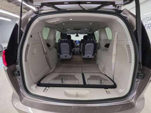 2017 Chrysler Pacifica Touring Plus