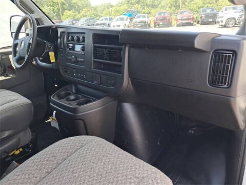 2025 Chevrolet Express 2500