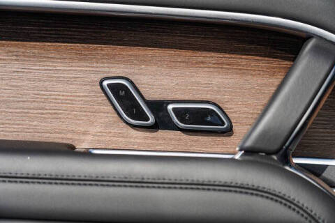 2025 Land Rover Range Rover P400 SE LWB