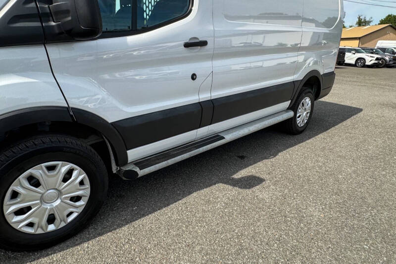 2025 Ford Transit 250