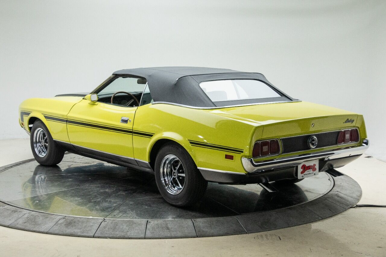1972 Ford Mustang 10
