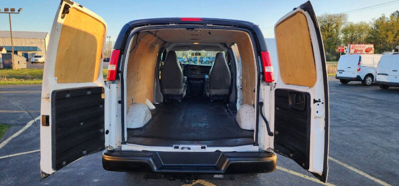 2020 Chevrolet Express Cargo Work Van photo 18