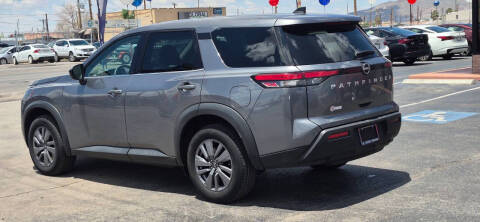 2024 Nissan Pathfinder S