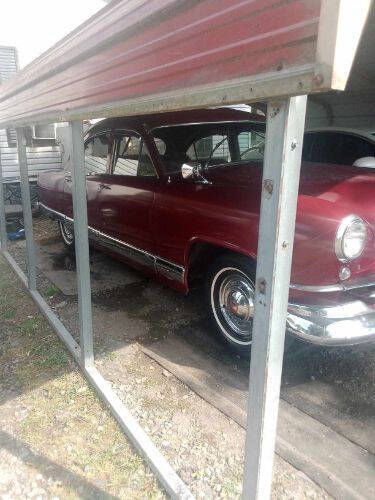 1951 Kaiser Sedan