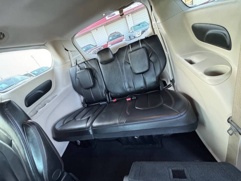 2017 Chrysler Pacifica Touring Plus