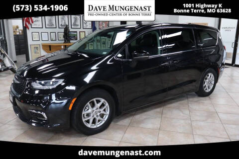 2023 Chrysler Pacifica Touring L Photo