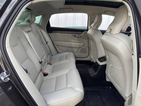 2024 Volvo S90 Recharge T8 Ultimate