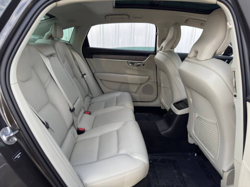 2024 Volvo S90 Recharge T8 Ultimate