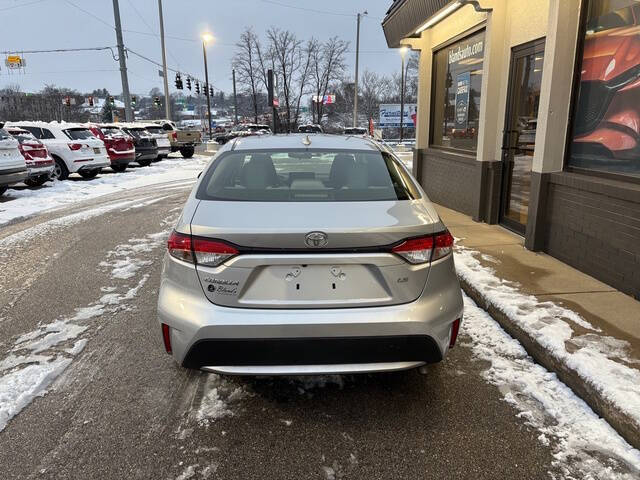 2022 Toyota Corolla LE