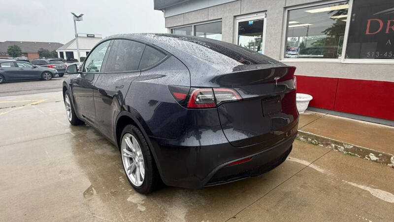 2024 Tesla Model Y Long Range