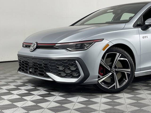 2025 Volkswagen Golf GTI SE