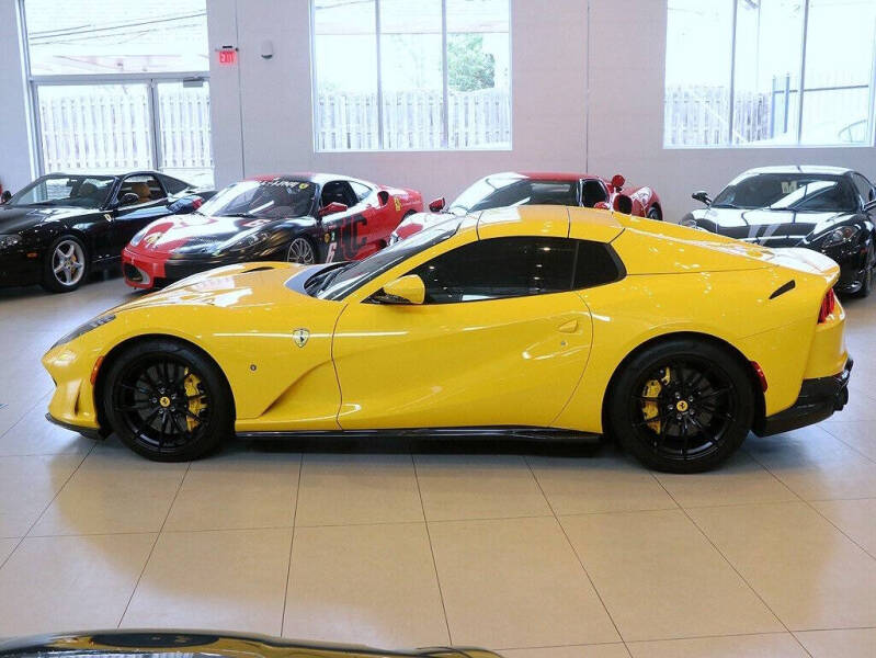 2021 Ferrari 812 GTS