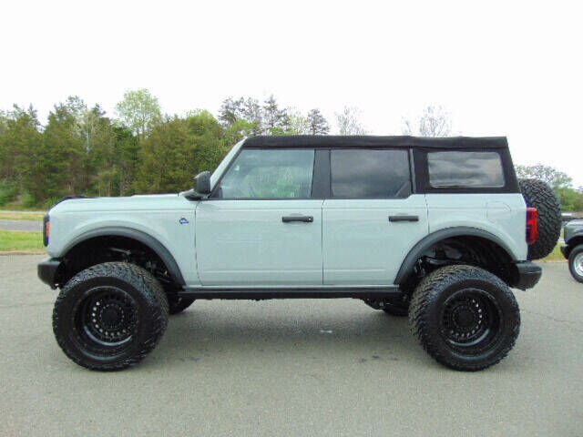 2022 Ford Bronco for sale at E & M AUTO SALES in Locust Grove VA