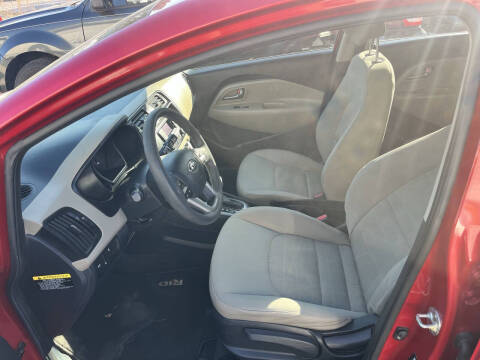 2015 Kia Rio 5-Door LX