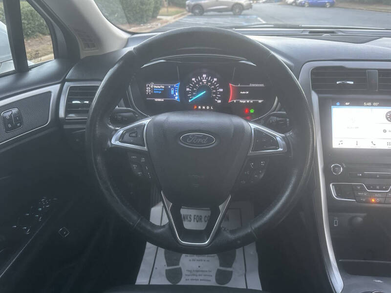 2017 Ford Fusion Hybrid SE