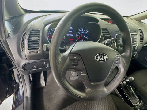2017 Kia Forte5 LX