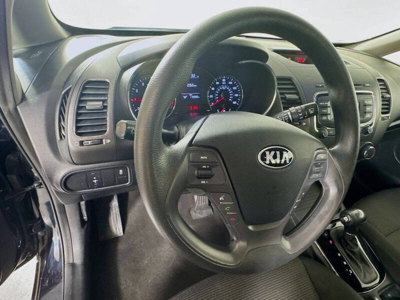 2017 Kia Forte5 LX