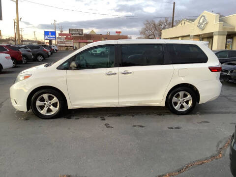 2017 Toyota Sienna L 7-Passenger