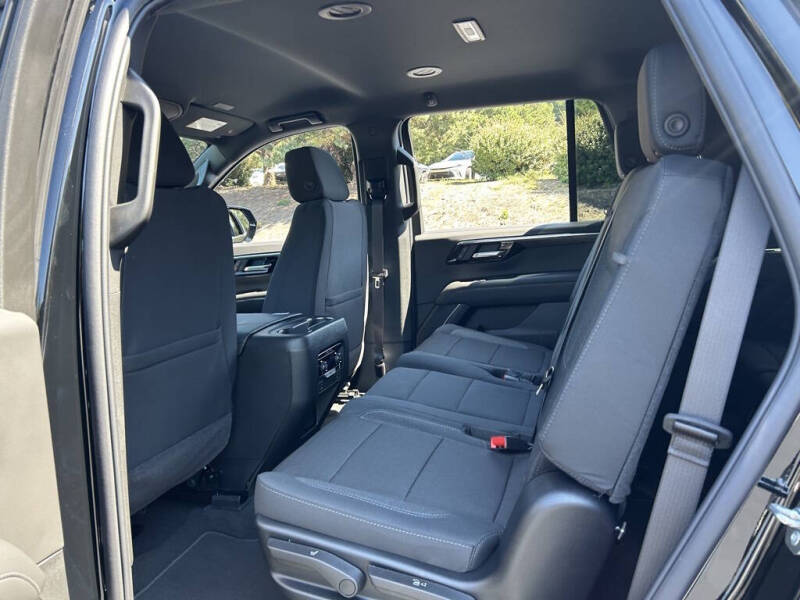 2025 Chevrolet Tahoe LS