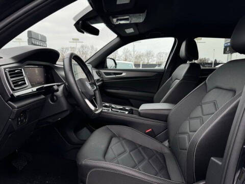 2025 Volkswagen Atlas Cross Sport SE 4Motion