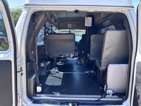 2011 Ford E-Series E-350 SD