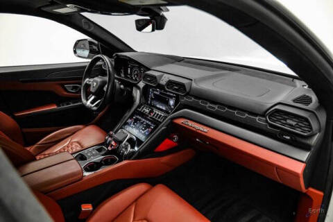 2022 Lamborghini Urus