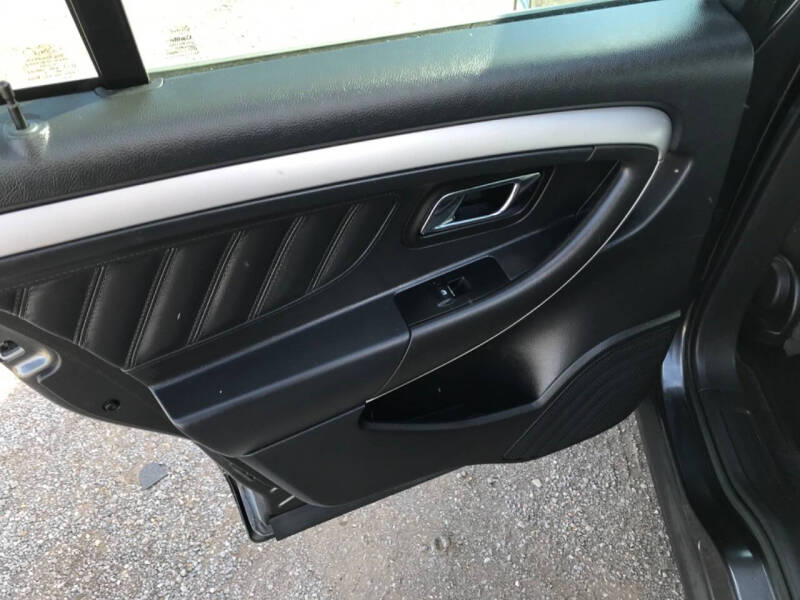 2015 Ford Taurus SEL