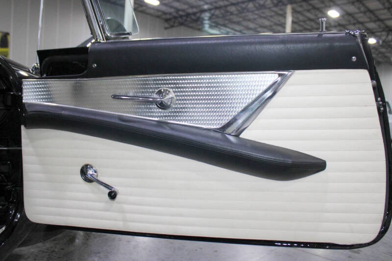 1956 Ford Thunderbird