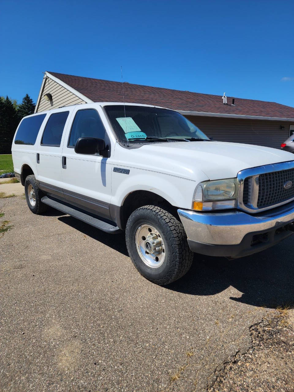 White 2004 Ford Excursion XLT XLT 4WD 4dr SUV 1