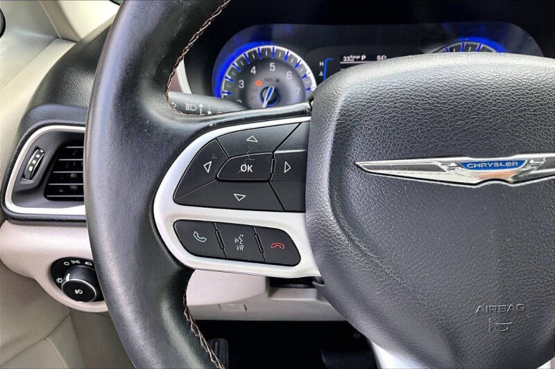 2017 Chrysler Pacifica Touring-L