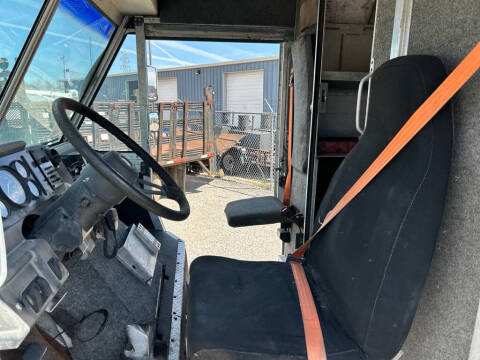 1997 Freightliner MT45 Chassis
