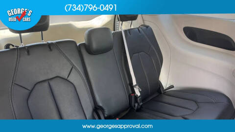 2023 Chrysler Pacifica Touring L