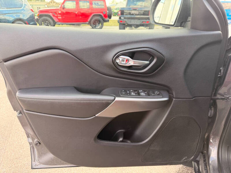 2021 Jeep Cherokee Latitude Lux