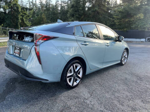 2016 Toyota Prius Four Touring