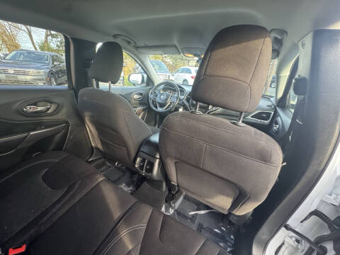 2019 Jeep Cherokee Latitude