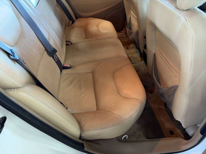 2004 Volvo XC70