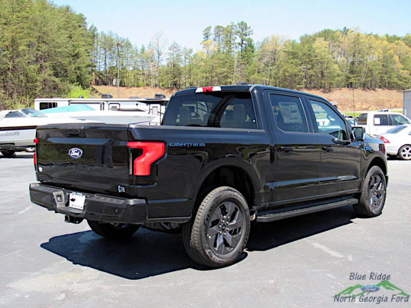 2025 Ford F-150 Lightning Flash