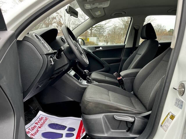 VolkswagenTiguan Limited13