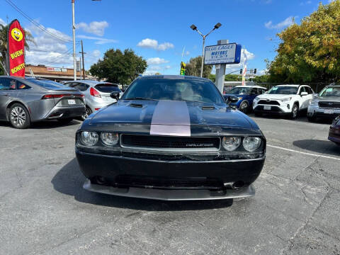 2013 Dodge Challenger SXT