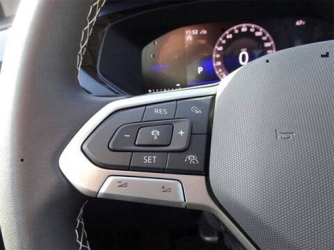 2024 Volkswagen Taos SE 4Motion