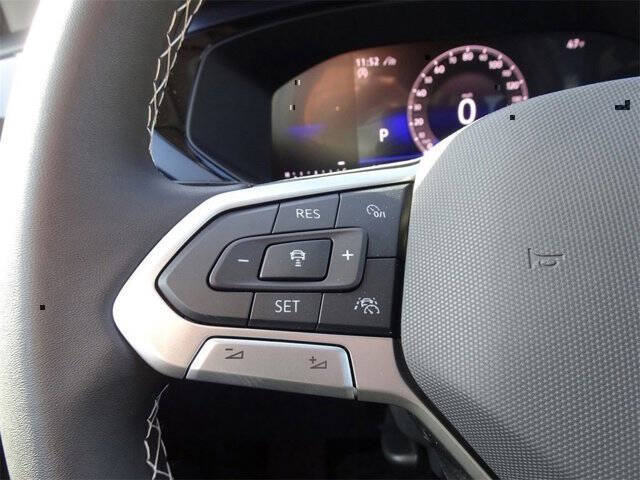 2024 Volkswagen Taos SE 4Motion