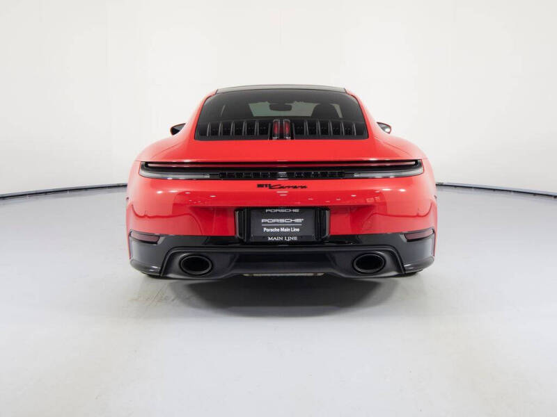 2025 Porsche 911 Carrera