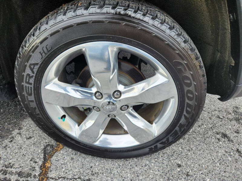 2013 Jeep Grand Cherokee Overland Summit