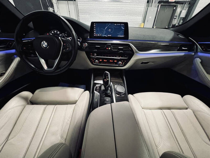 2019 BMW 5 Series 530i
